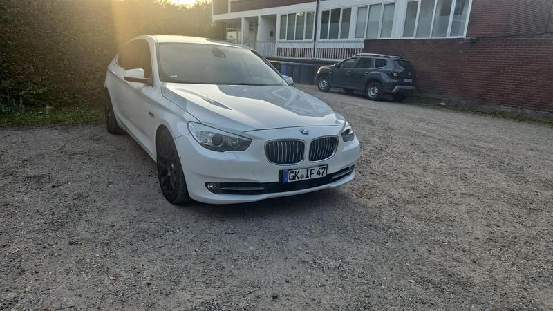 Weiß Gebraucht 2010 BMW 530 Limousine | 6.999 € (Guter Preis) - Bild 1/1