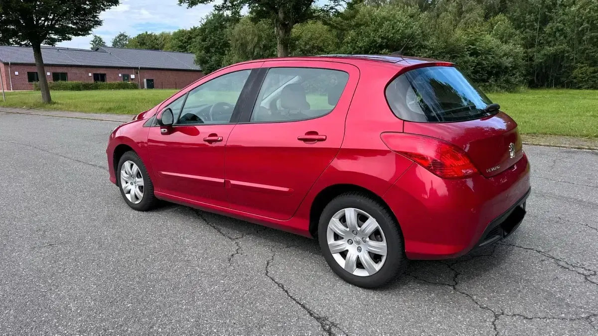 Gebraucht Peugeot 308 140 PS (102 kW) 2008 Rot Limousine