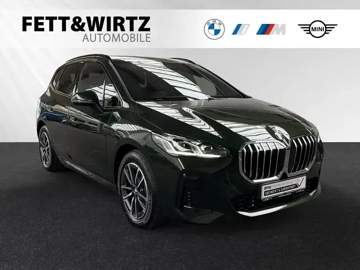 Gebraucht BMW 223 Active Tourer M Sport 211 PS (155 kW) 2025 Van / Kleinbus