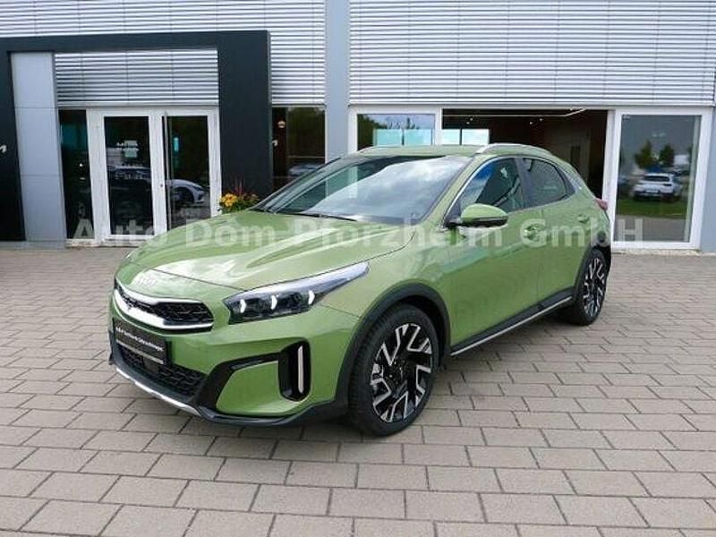 Celadon green met. (ce6) Gebraucht 2024 Kia XCeed Spirit SUV | 29.600 € (Fairer Preis) - Bild 1/4