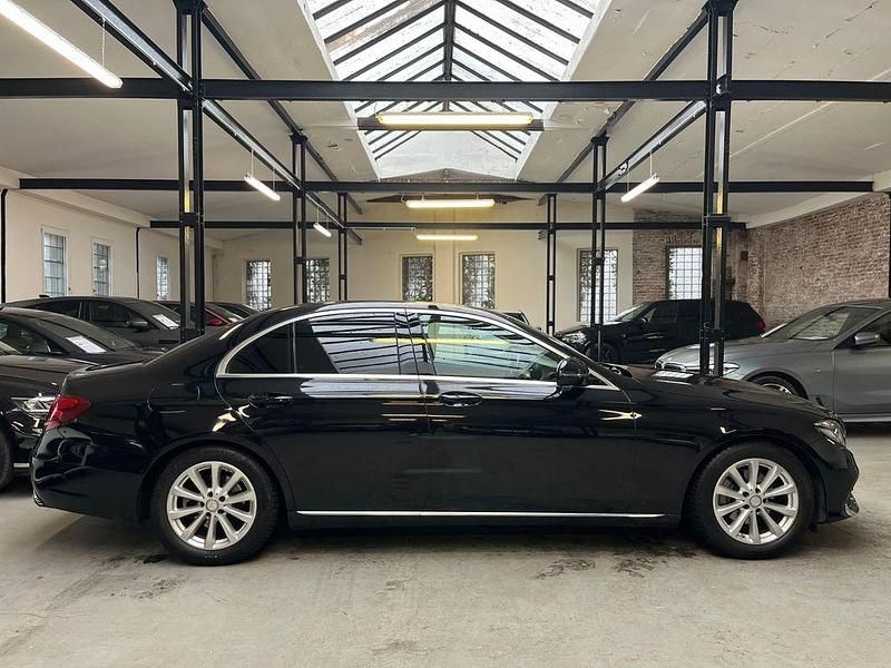 Gebraucht Mercedes E200 Avantgarde 184 PS (135 kW) 2016 Schwarz Limousine