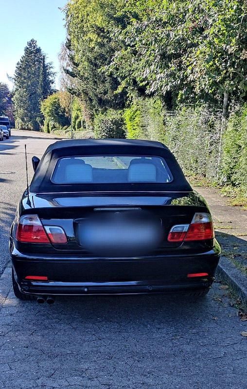 Gebraucht BMW 325 192 PS (141 kW) 2003 Schwarz Cabrio