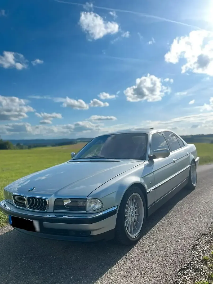 Gebraucht BMW 740 286 PS (210 kW) 1997 Silber Limousine