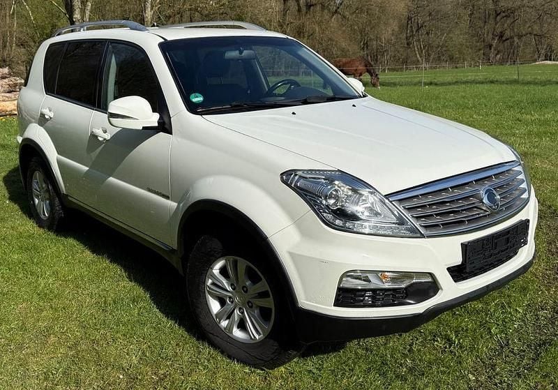 Gebraucht SsangYong Rexton Crystal 178 PS (130 kW) 2016 Weiß SUV