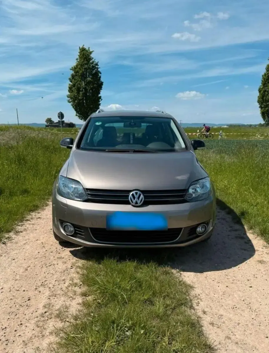Gebraucht VW Golf Plus Cross Style 86 PS (63 kW) 2011 Braun Limousine