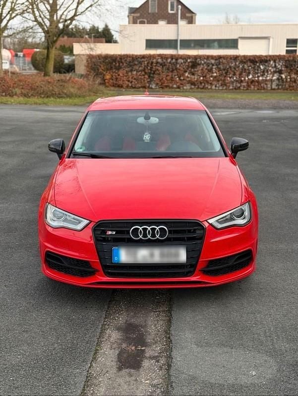 Rot Gebraucht 2014 Audi S3 Limousine | 14.500 € (Superpreis) - Bild 1/4