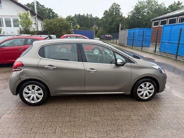 Gebraucht Peugeot 208 Active 82 PS (60 kW) 2016 Grau Kleinwagen