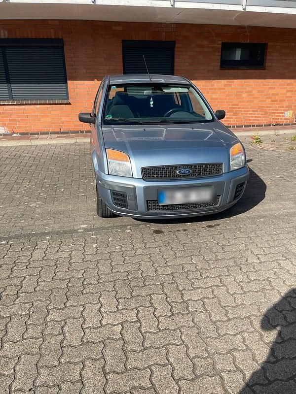 Silber Gebraucht 2006 Ford Fusion Kleinwagen | 2.400 € (Fairer Preis) - Bild 1/4