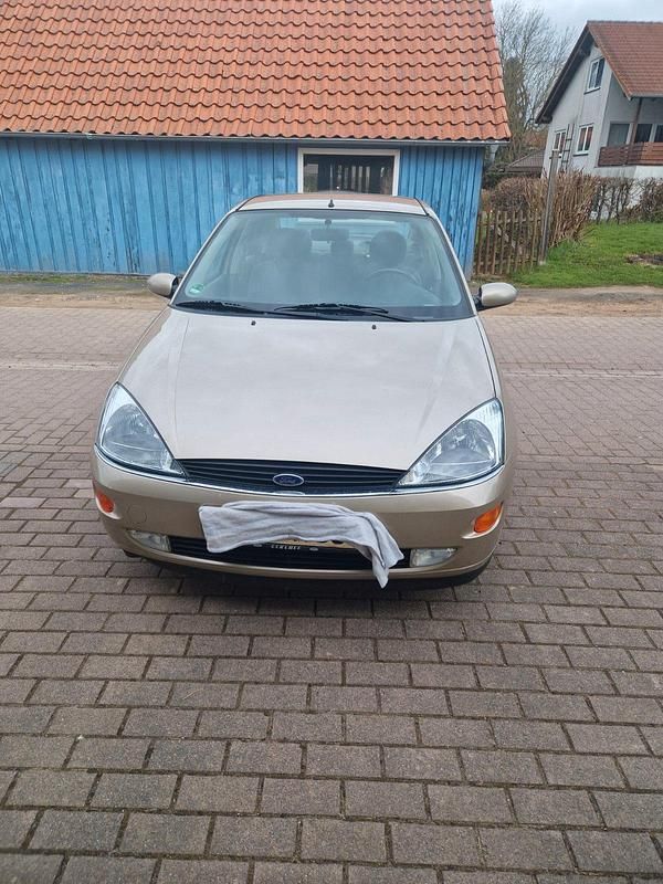 Gebraucht Ford Focus 115 PS (84 kW) 1999 Limousine