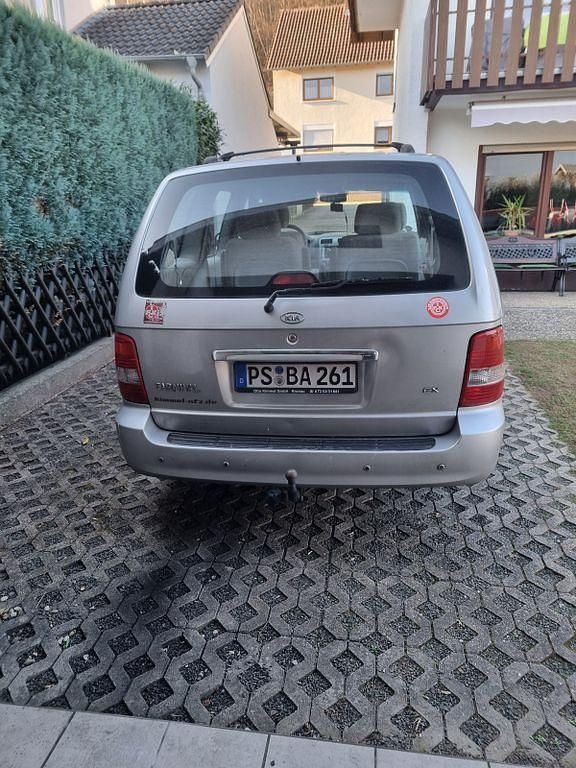 Gebraucht Kia Carnival EX 144 PS (105 kW) 2004 Silber Van / Kleinbus