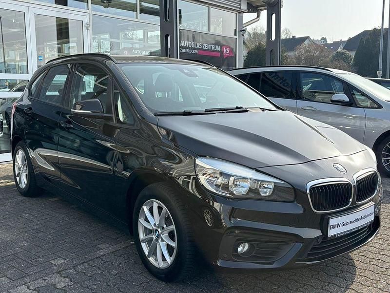 Gebraucht BMW 218 Active Tourer Basis 136 PS (100 kW) 2014 Schwarz Van / Kleinbus