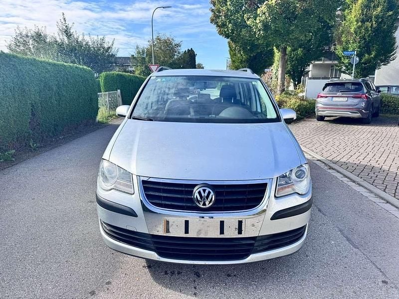 Reflexsilber metallic Gebraucht 2007 VW Touran Conceptline Van / Kleinbus | 1.750 € (Superpreis) - Bild 1/4