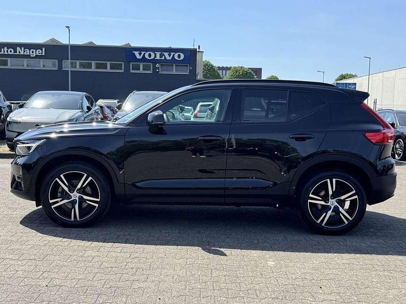 Gebraucht Volvo XC40 Plus 163 PS (119 kW) 2024 Onyx black / SUV