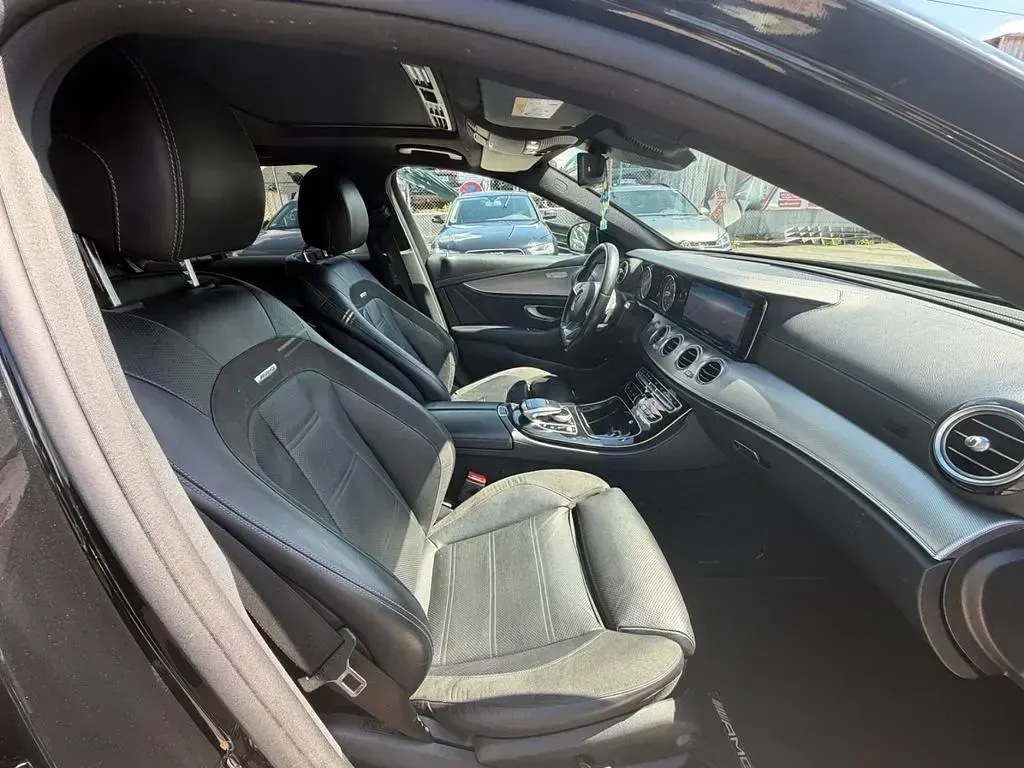 Gebraucht Mercedes E43 AMG AMG 401 PS (294 kW) 2017 Schwarz Limousine