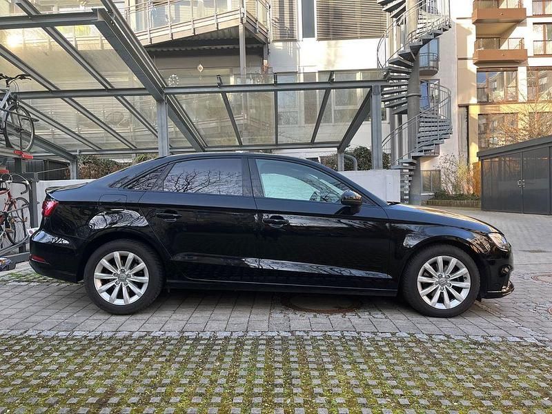 Gebraucht Audi A3 Sport 150 PS (110 kW) 2018 Schwarz Limousine