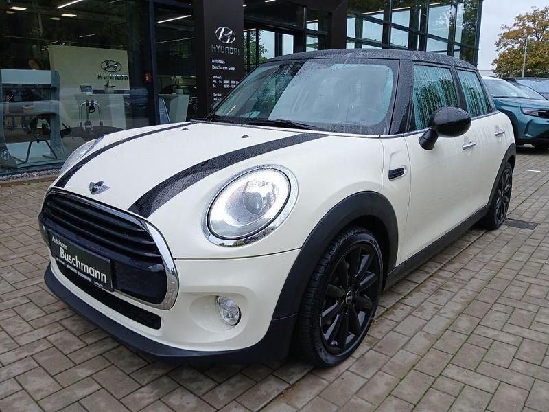 Pepper white Gebraucht 2017 Mini Cooper Kleinwagen | 14.980 € (Fairer Preis) - Bild 1/4