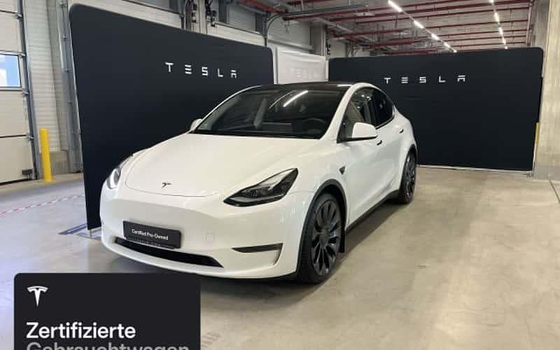 Weiß Gebraucht 2022 Tesla Model Y Performance SUV | 36.300 € (Guter Preis) - Bild 1/4