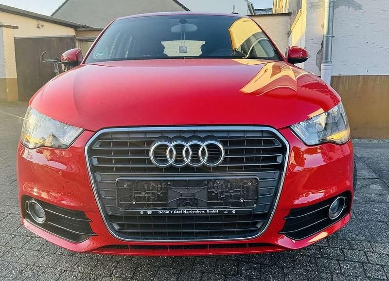 Gebraucht Audi A1 86 PS (63 kW) 2013 Misanorot perleffekt Kleinwagen