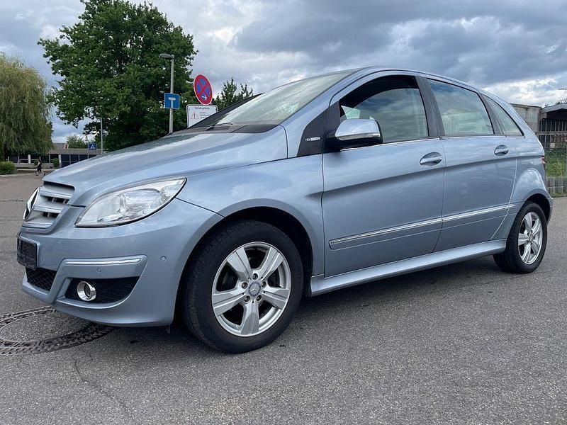 Gebraucht Mercedes B170 116 PS (85 kW) 2009 Blue metallic Van / Kleinbus