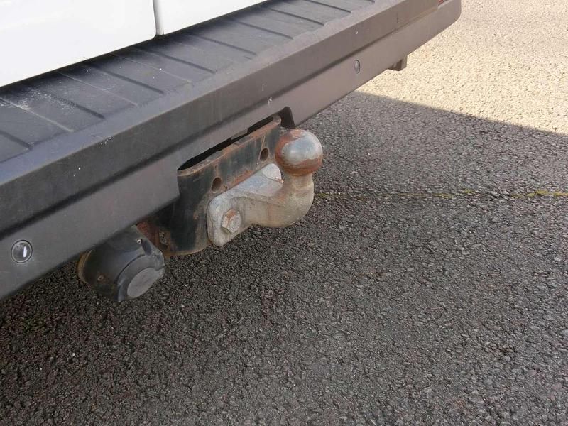 Gebraucht Renault Trafic 145 PS (106 kW) 2018 Weiß Van / Kleinbus