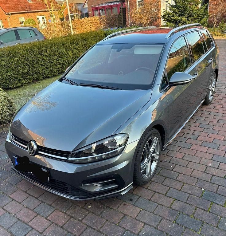 Grau Gebraucht 2018 VW Golf VII Sound Kombi | 15.500 € (Fairer Preis) - Bild 1/4