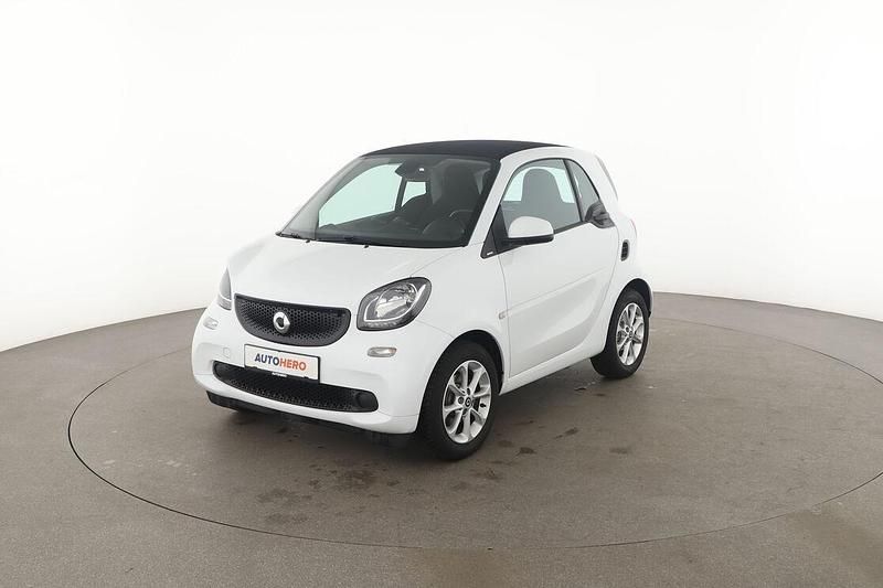 Weiß Gebraucht 2018 Smart ForTwo Coupé Passion Kleinwagen | 13.980 € (Etwas zu teuer) - Bild 1/3