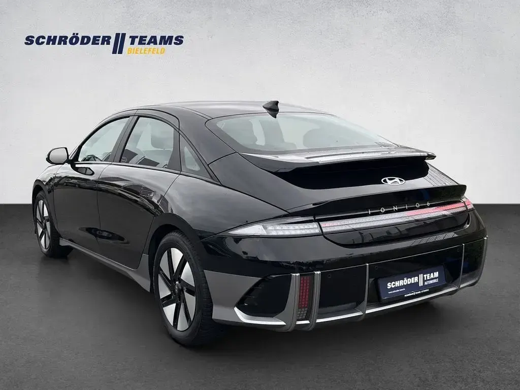 Gebraucht Hyundai Ioniq 6 Basis 111 kW (151 PS) 2023 Schwarz Limousine