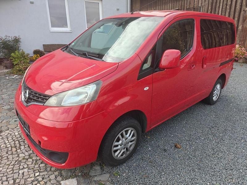 Rot Gebraucht 2011 Nissan Evalia Premium Edition Van / Kleinbus | 7.400 € (Superpreis) - Bild 1/4