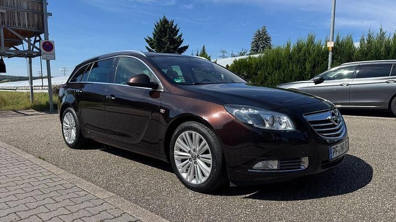 Braun Gebraucht 2012 Opel Insignia Innovation Kombi | 5.490 € (Fairer Preis) - Bild 1/4