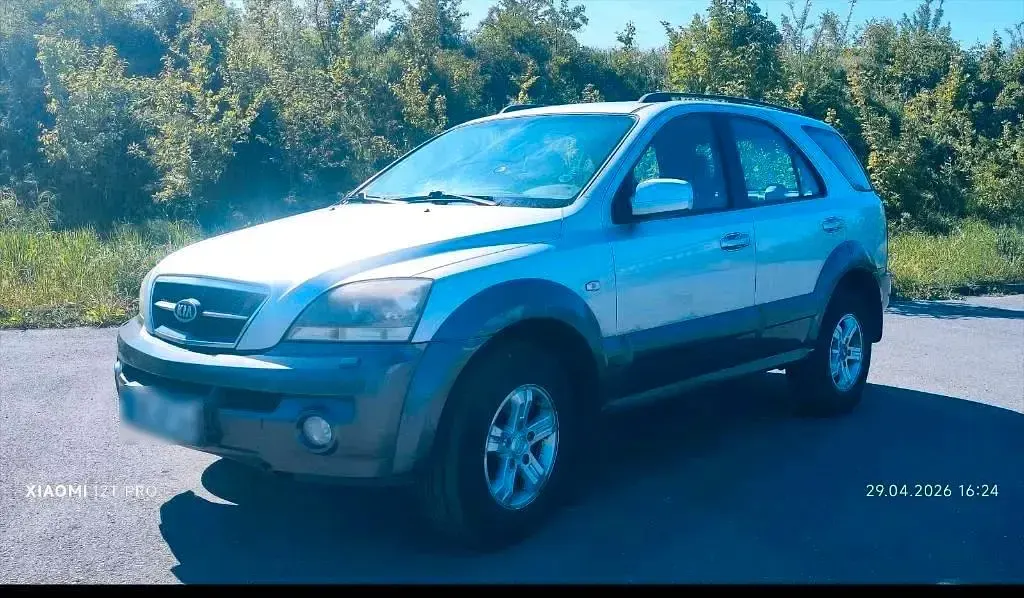 Gebraucht Kia Sorento 140 PS (102 kW) 2005 Silber SUV