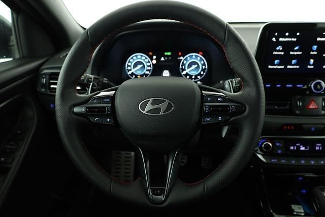 Neu Hyundai i30 N Line 140 PS (102 kW) 2025 Shadow gray shadow gray Limousine