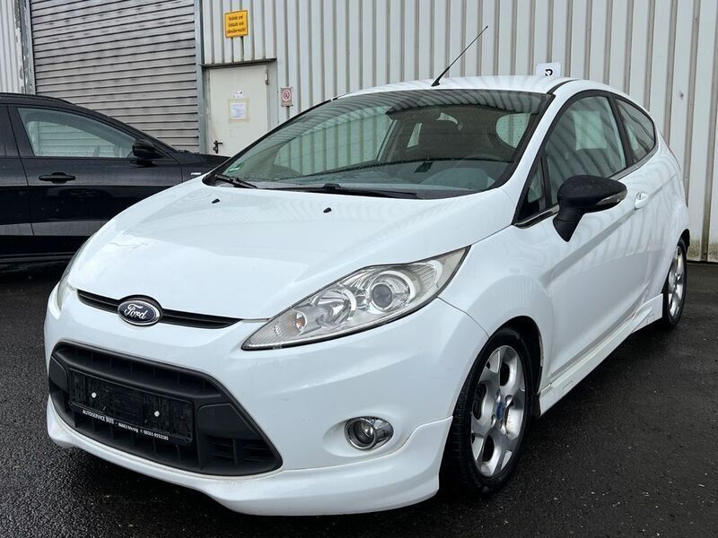 Weiß Gebraucht 2009 Ford Fiesta Titanium Kleinwagen | 1.690 € (Guter Preis) - Bild 1/4