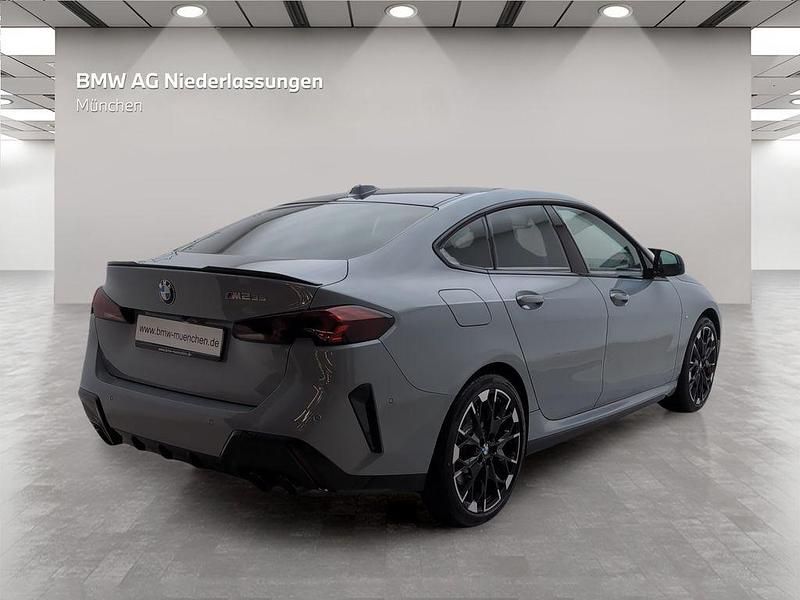 Używany BMW M235 Shadowline 300 KM (220 kW) 2024 Szary Coupe