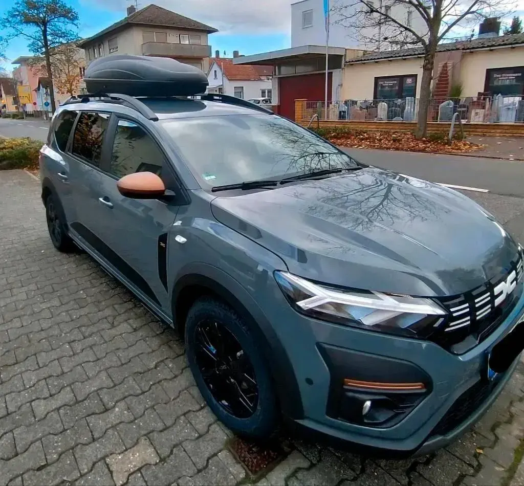 Gebraucht Dacia Jogger 110 PS (80 kW) 2023 Grau Van / Kleinbus