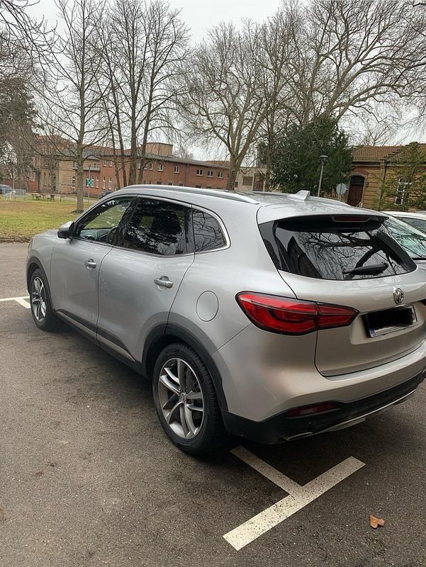 Second-hand MG EHS 190 CP (139 kW) 2022 Argintiu SUV