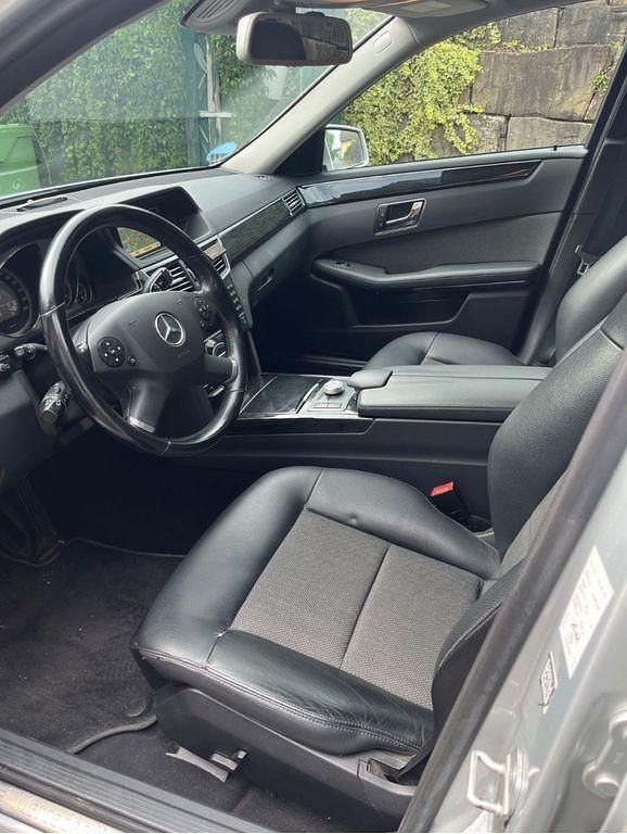 Gebraucht Mercedes E300 Avantgarde 204 PS (150 kW) 2010 Silber Limousine