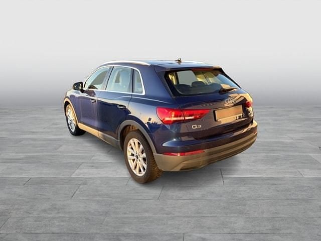 Second-hand Audi Q3 Basis 150 CP (110 kW) 2022 Albastru SUV