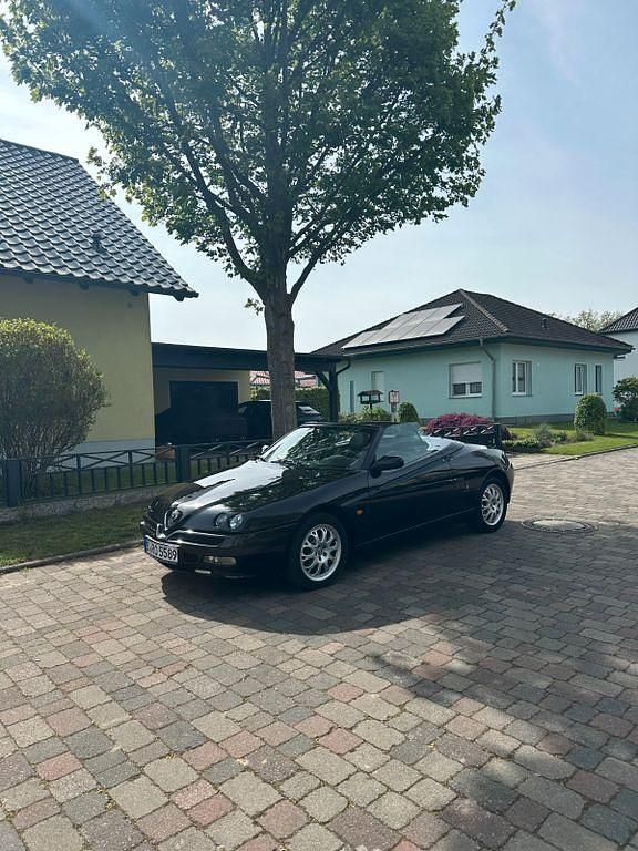 Schwarz Gebraucht 2002 Alfa Romeo Spider Cabrio | 7.500 € (Etwas zu teuer) - Bild 1/3