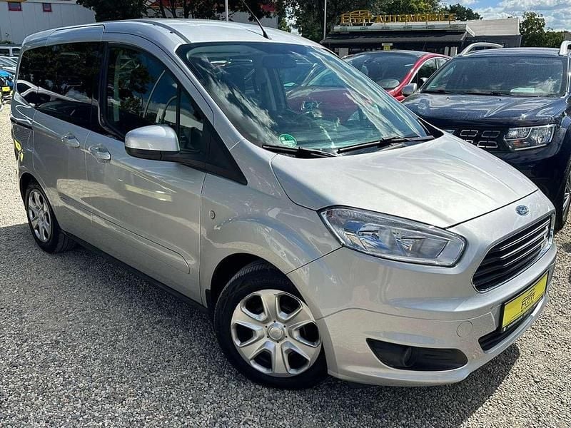 Silber Gebraucht 2015 Ford Tourneo Courier Van / Kleinbus | 4.990 € (Guter Preis) - Bild 1/4
