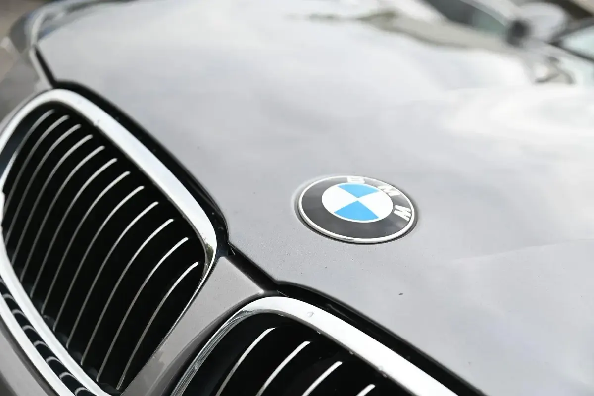 Gebraucht BMW 325 204 PS (150 kW) 2010 Grau Kombi