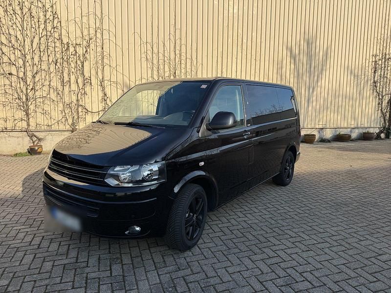 Schwarz Gebraucht 2012 VW T5 Match Van | 19.000 € - Bild 1/4