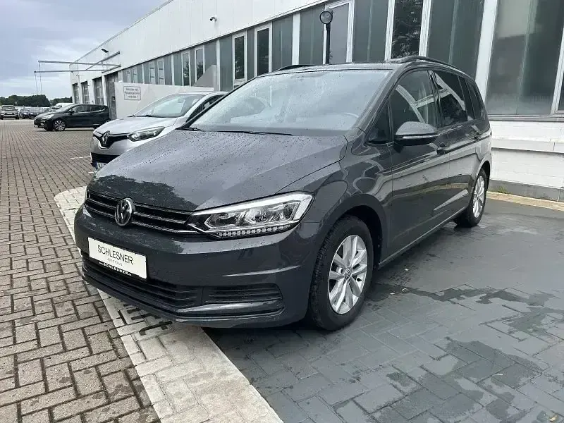 Gebraucht VW Touran Comfortline 150 PS (110 kW) 2018 Grau Van / Kleinbus