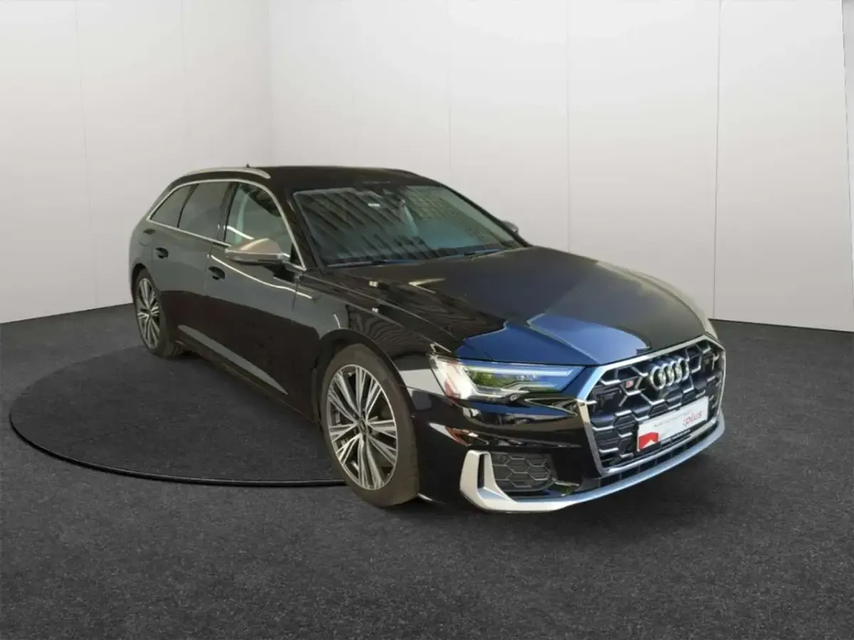 Używany Audi S6 Premium 344 KM (253 kW) 2025 Czarny Kombi