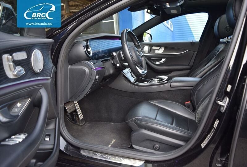 Gebraucht Mercedes E350 AMG 258 PS (189 kW) 2017 Schwarz Limousine