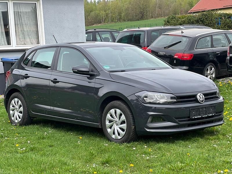 Gebraucht VW Polo Trendline 65 PS (47 kW) 2018 Grau Kleinwagen