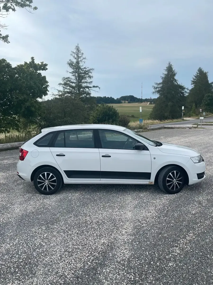 Gebraucht Skoda Rapid 86 PS (63 kW) 2014 Weiß Kleinwagen