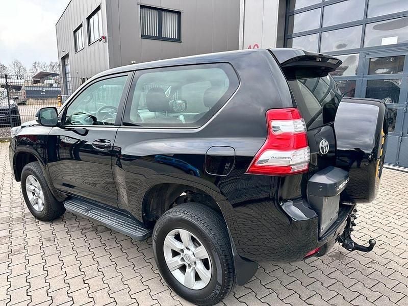 Gebraucht Toyota Land Cruiser Basis 177 PS (130 kW) 2016 Schwarz SUV