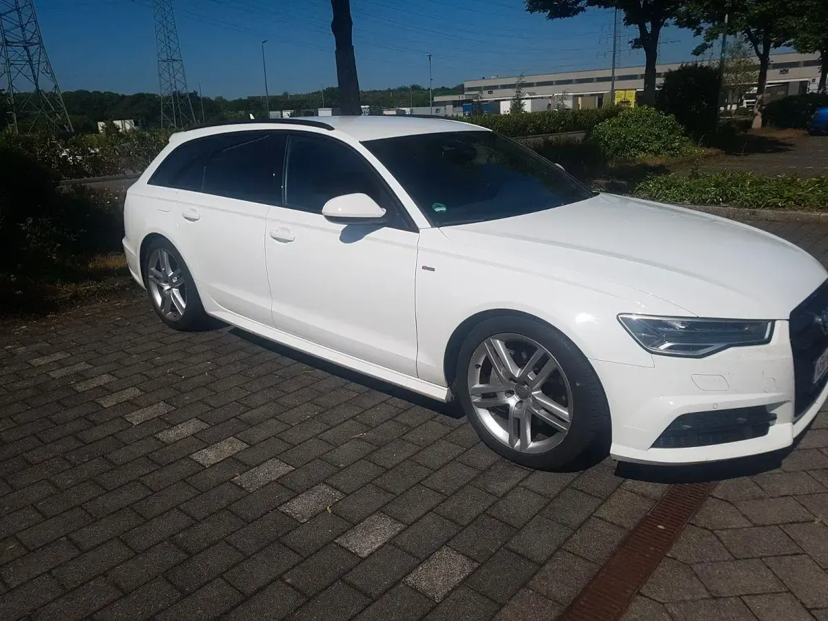 Gebraucht Audi A6 Black Edition 218 PS (160 kW) 2016 Weiß Kombi