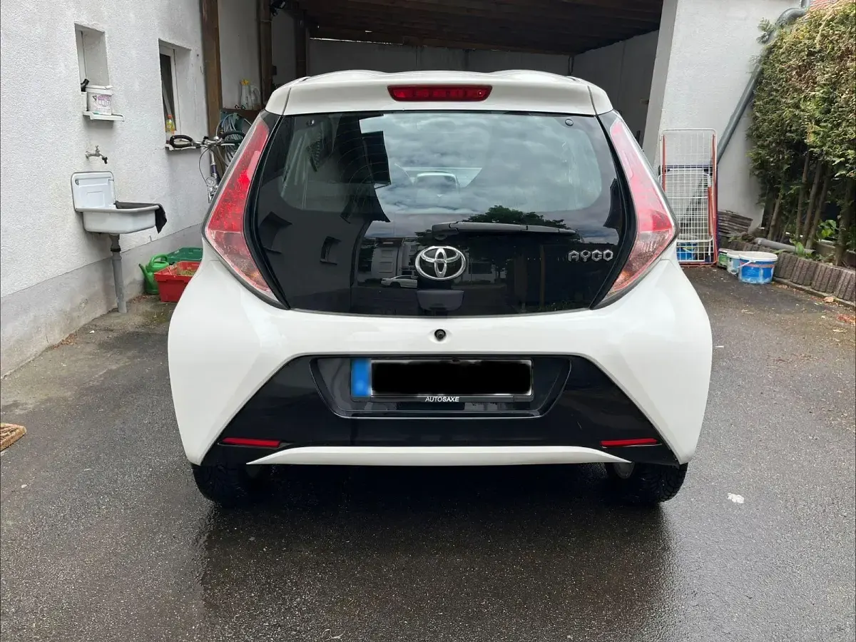 Gebraucht Toyota Aygo 69 PS (50 kW) 2016 Kleinwagen
