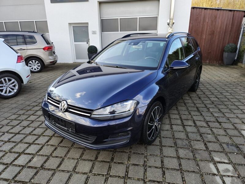 Blau Gebraucht 2014 VW Golf VII Comfortline Kombi | 9.900 € (Fairer Preis) - Bild 1/4